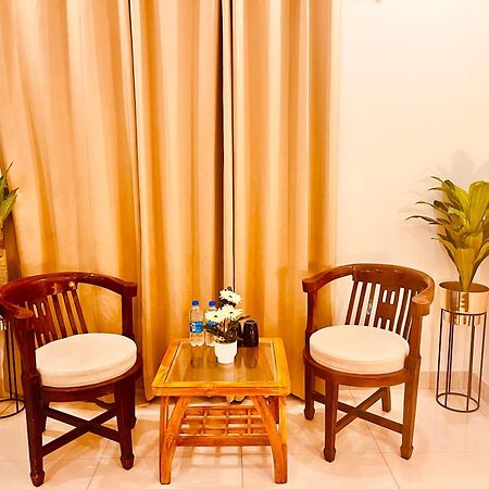 Sampat Royal Cafe Hotel Delhi  Exterior photo
